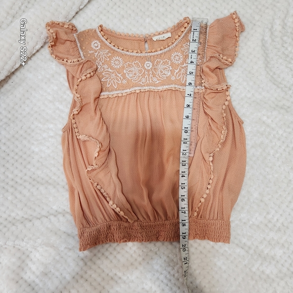 E AND  M RUFFLE LACE CROPPED SHORT SLEEVE ORANGE TOP SIZE 👀 PICTURES FOR MEASUR - Picture 5 of 13